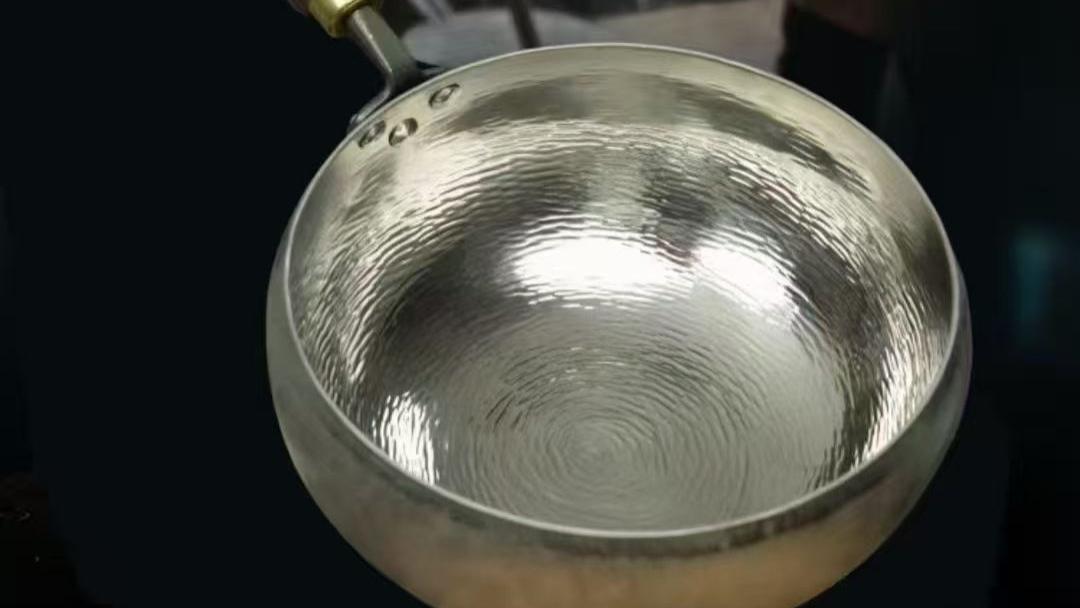 《匠合锤铁锅：一锤一印，镌刻时光的烹饪臻品》