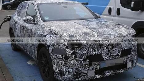 全新宝马 iX1内饰谍照曝光 全景视域桥+17.9英寸大屏 2027年发布