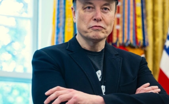 乌克兰经历了一个艰难的夜晚！
 星链失效，前线瞬间失联，一片黑暗。
据《俄罗斯明