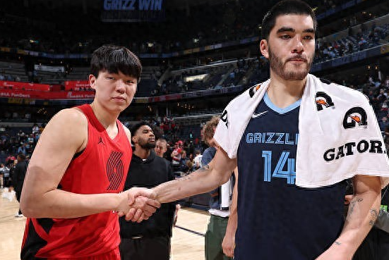 杨发展联盟三分很准啊，nba三分球感觉还是心里面紧张

今天还投进了一个超远，虽