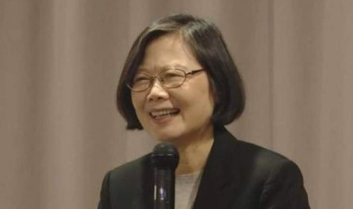 蔡英文被曝身体不适，医生给了她两个建议。
台湾媒体今天（28日）透露消息称，蔡英