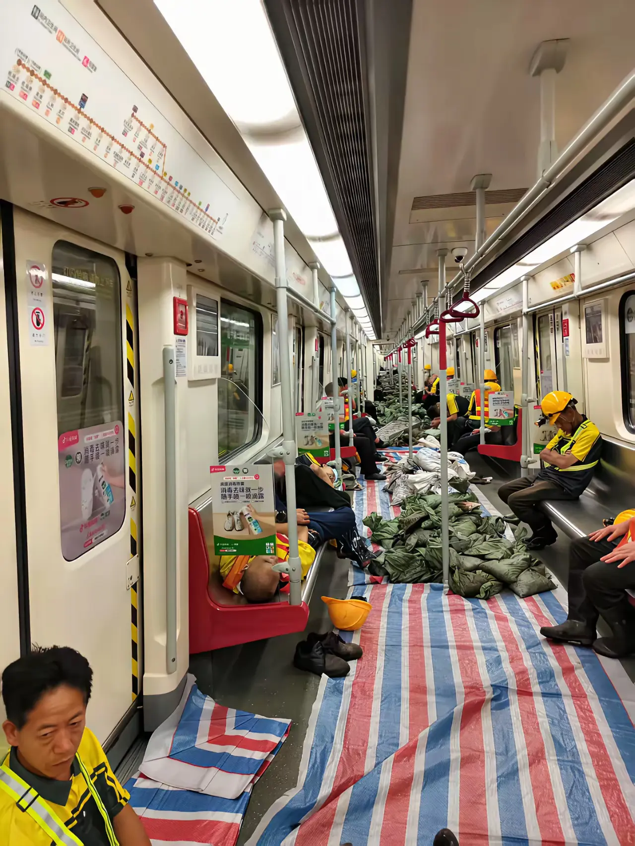 这些工作是农民工才干得了，一般人吃不消