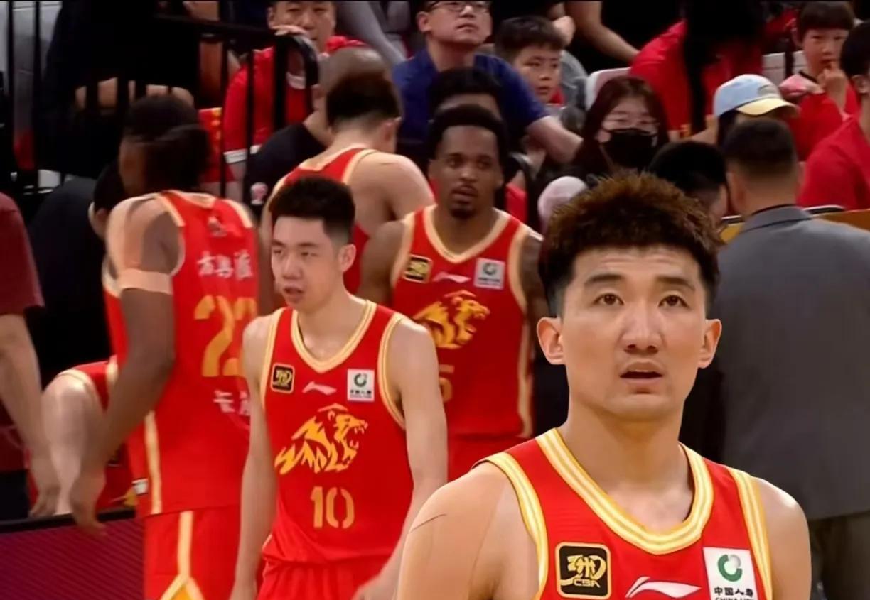 太丢人了！广厦能以微弱之势淘汰青岛，闯进四强就已经饱受争议了！昨天这场比赛又是重