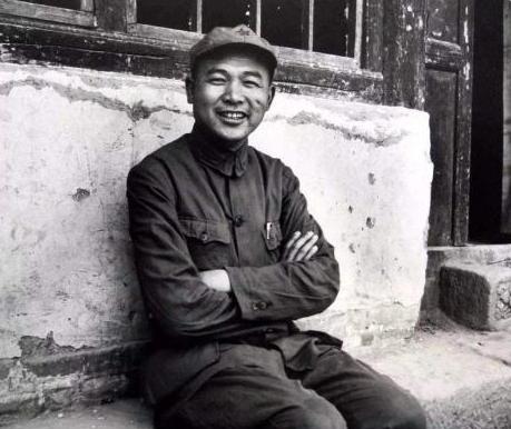 1955年授衔前夕，徐海东认为自己1940年后就没有参与过工作，就不要给自己授衔
