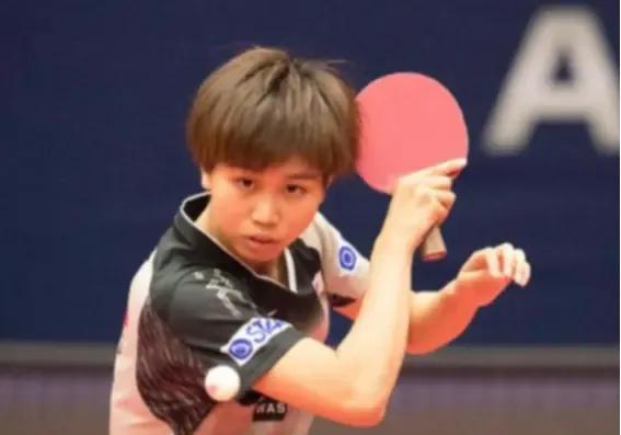 桥本凡奈香
又在起势；
在阿拉木图赛上，
这个日本削球机器
继十六进八
击败王晓