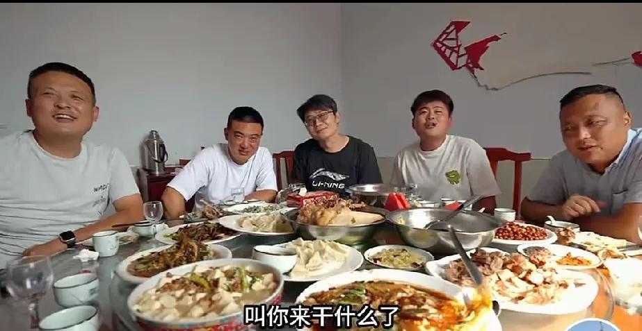 大刘生病手术，兄弟们轮番来看，直呼受不了了，有压力。
除了情感压力，我一个看视频