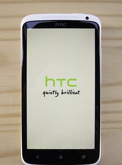 #你买的第一部手机是什么品牌的#HTC，还是湾湾那边的品牌。
用了2部都是HTC