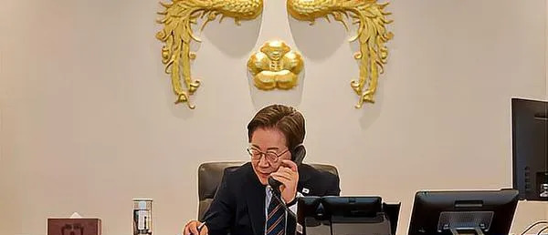 中方通话李在明，半岛稳了











---











天