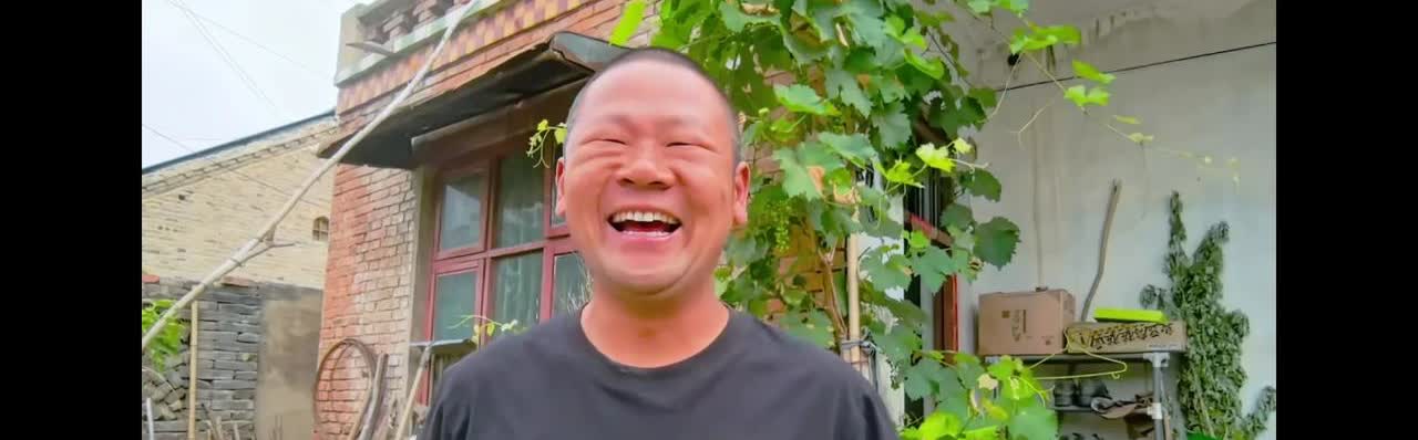 家乡的春夏秋冬，账号快让连杰给玩没了
只会在他胡辣汤店里:这样的话...现在的
