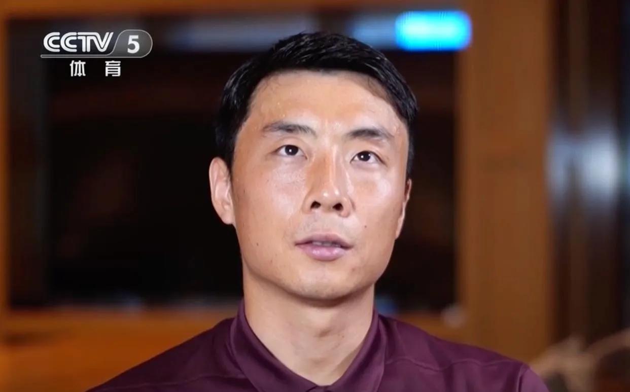 国足球员李磊提议效仿日本国足应该也要为这次世预赛失利做一个纪录片，因为日本曾为世
