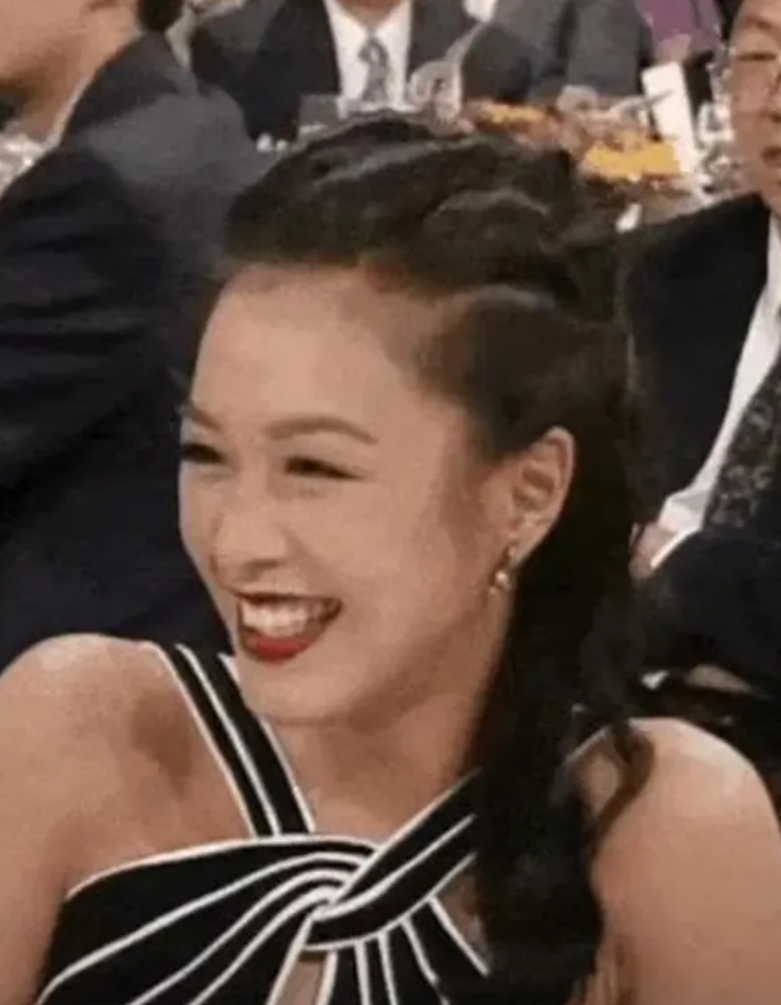 现在的钟丽缇让张伦硕无语

但是25岁的钟丽缇

他根本高攀不起，原因很简单
