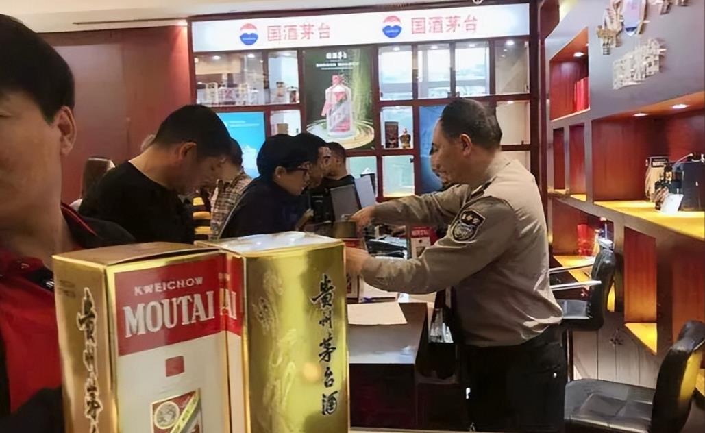 “赚大发了！”陕西，一女子以9500元的价格，在某烟酒店买了5瓶飞天茅台，过了两