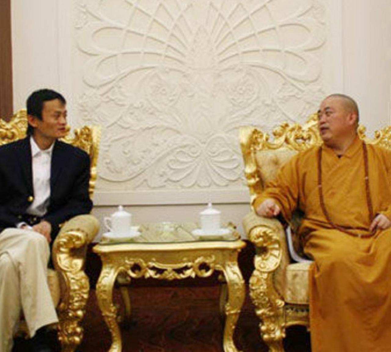 释永信大和尚，原名刘应成。他的老家在阜阳颍上县皖北农村。
刘应成小时候，跟着父母
