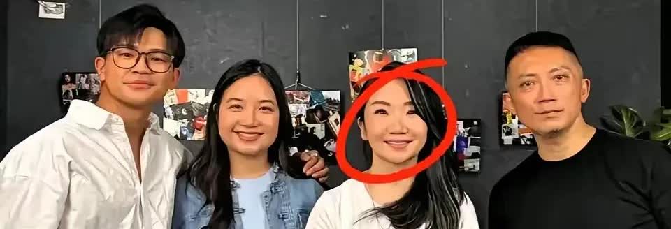 东方卫视为什么要邀请这样的一个人渣？你们到底想干什么？大家拿起电话举报：021一