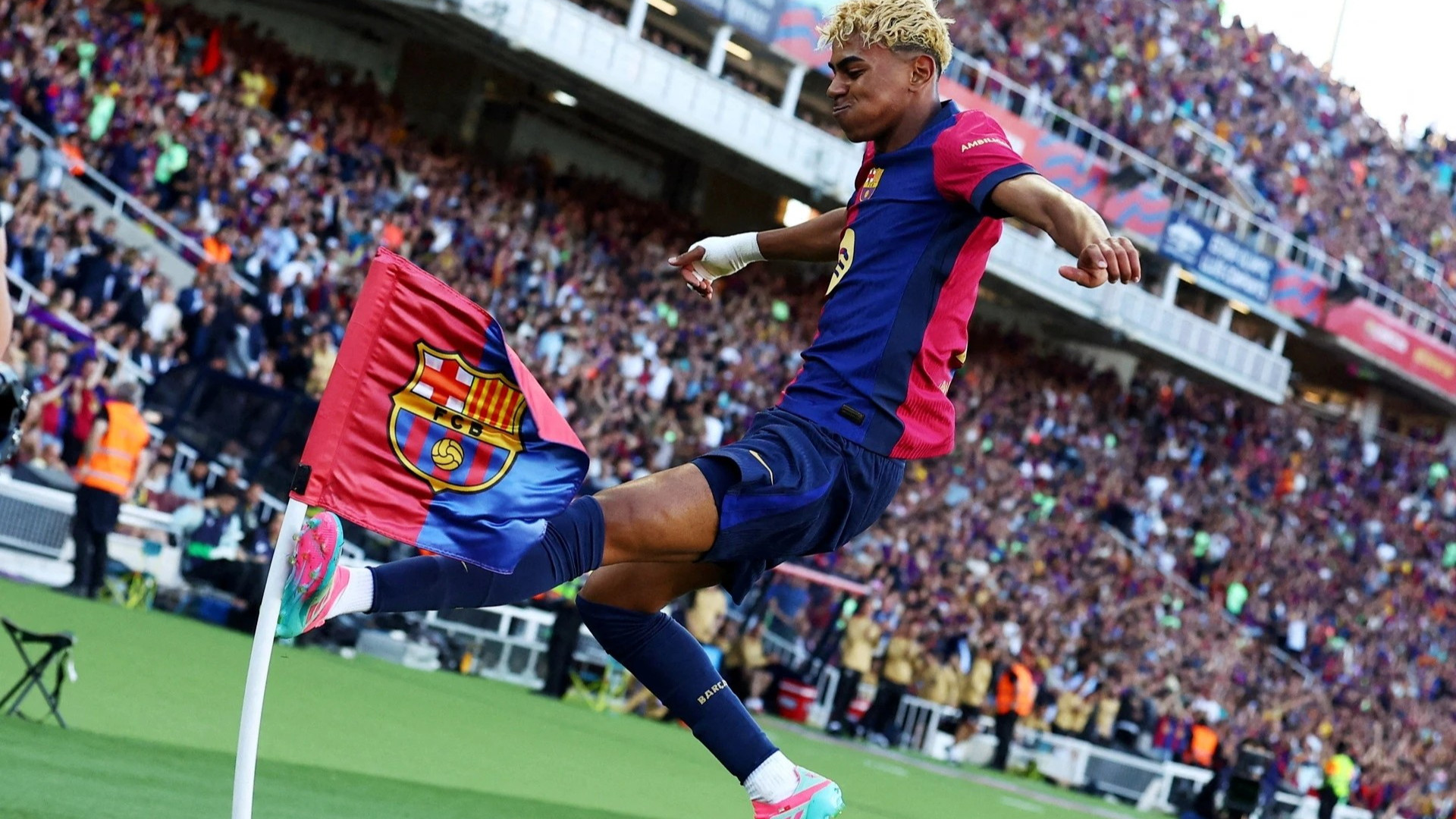 弗利克正经历巴萨执教生涯的至暗时刻