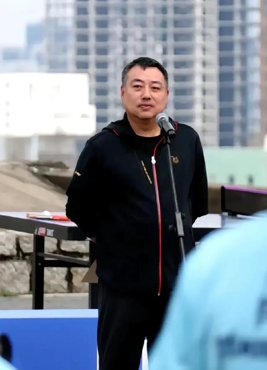 刘国梁辛苦了，为中国乒乓球事业付出了很多