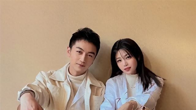 陈晓陈妍希离婚后首交锋！一个狂欢一个低调行善，网友：高下立判