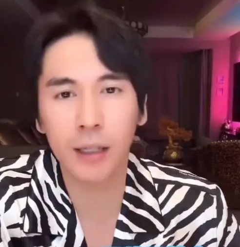 钟丽缇老公张伦硕直播时为董璇小9岁丈夫张维伊发声，直言 “现在的他就是曾经的我”