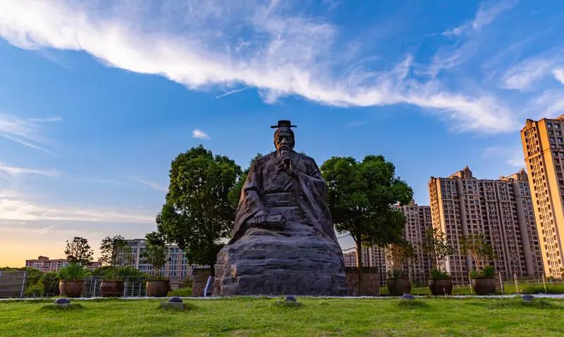 （十）《孙子兵法》十三篇是一个整体，如“常山之蛇”
孙子十三篇浑然一体，是一个完