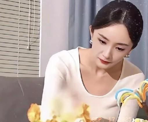 杨幂以幽默自嘲“四十大寿”庆祝39岁生日，如何用智慧化解年龄焦虑成为焦点？
杨幂