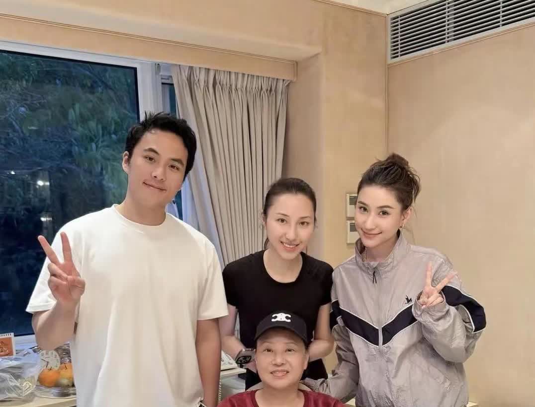 窦骁想靠娶何超莲实现阶层跨越太难了？
9日何超莲生日，窦骁卡点00：01分为何