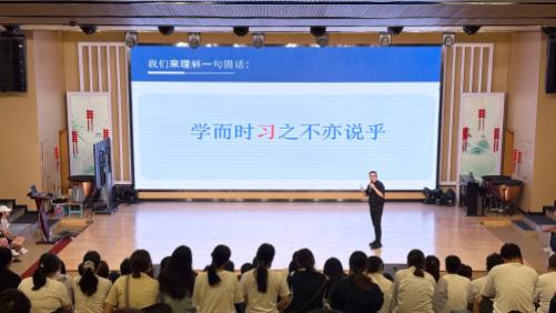 北外东坡费校打造公益“中考冲刺班”助力学子升学之路