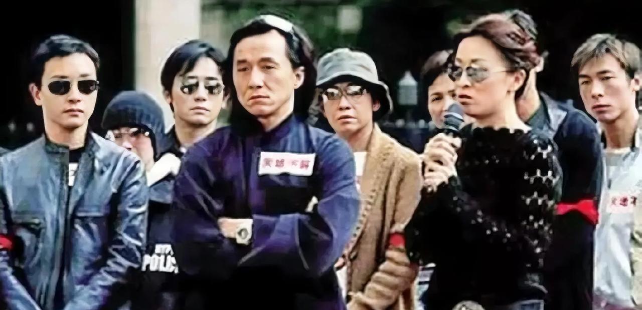 八九十年代的香港娱乐圈真是鱼龙混杂  好多知名港星都被江湖人绑架过，刘嘉玲和梁家