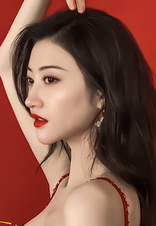 景甜的明艳穿搭，真不错！