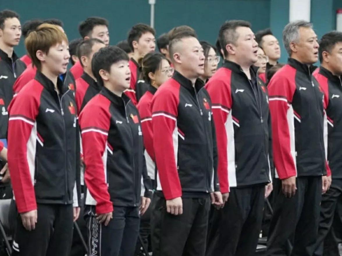 爱不爱祖国，不是空头说的，我是有实力行动的，唱国歌的时候我是真心的唱声音最大，你