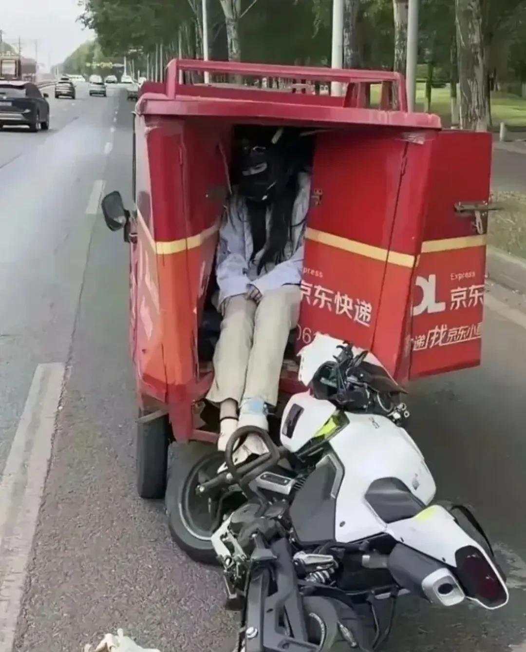 这是要送货上门啊？[看]