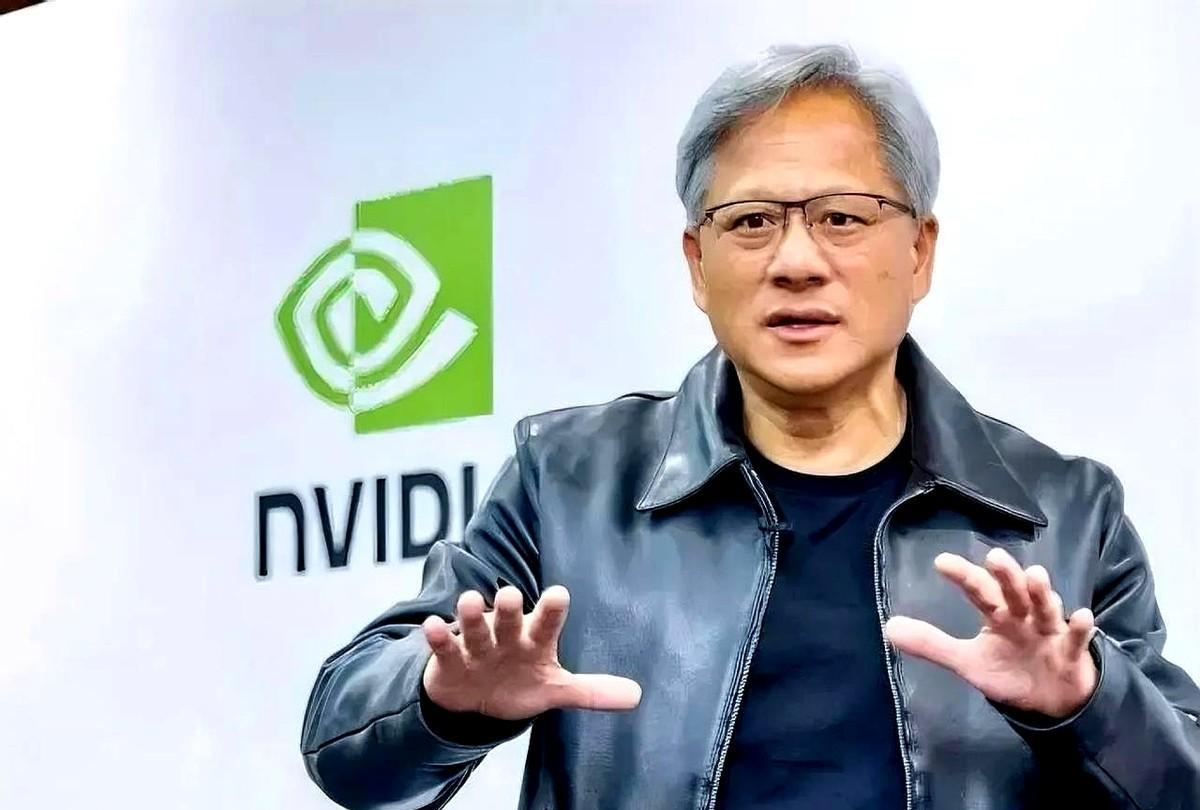 黄仁勋最大的担忧不是中国市场缩小了一半，也不是英伟达的卡不再供不应求，而是另外一