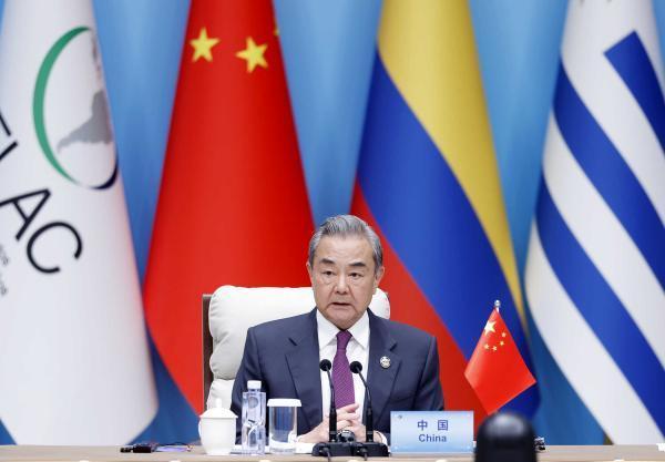 新加坡联合早报5月14日刊文《中国加大拉美“魅力攻势” 力抗美国关税战》写道：“