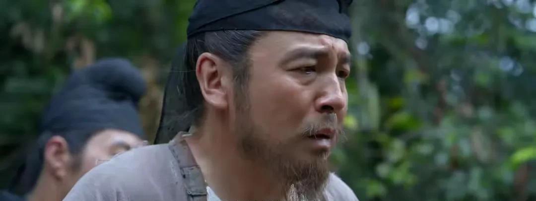 李善德是长安的荔枝中最该死的人
他间接害死了郑平安
他直接导致阿僮的荔枝园被毁