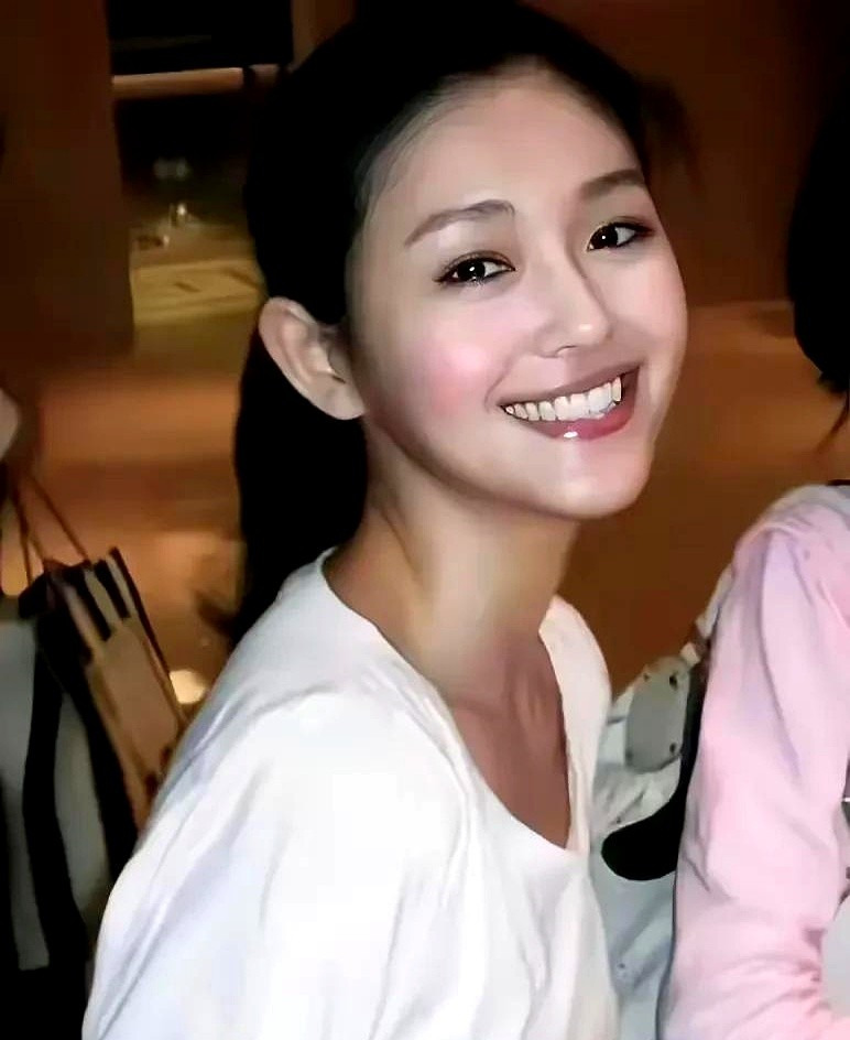 汪小菲闪婚大S内幕











天哪！豪门婚姻的瓜又来了！想当年，汪小