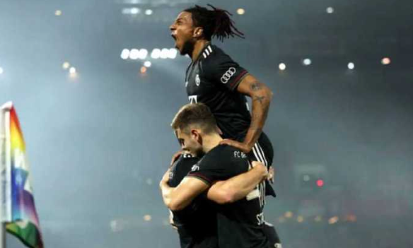 开局14连胜！10亿欧拜仁杀疯了：4-1大逆转 五大联赛历史第1杀神

在赢球的