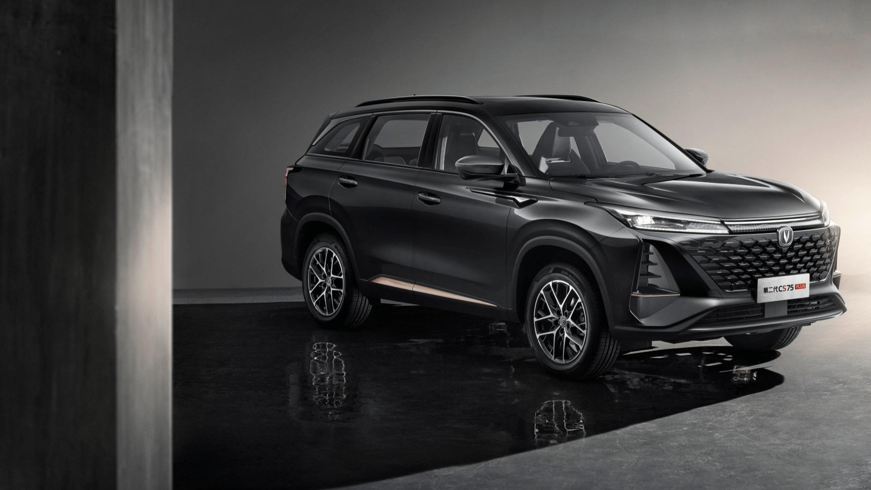 如何自己动手清洁爱车内饰？六招轻松解决！