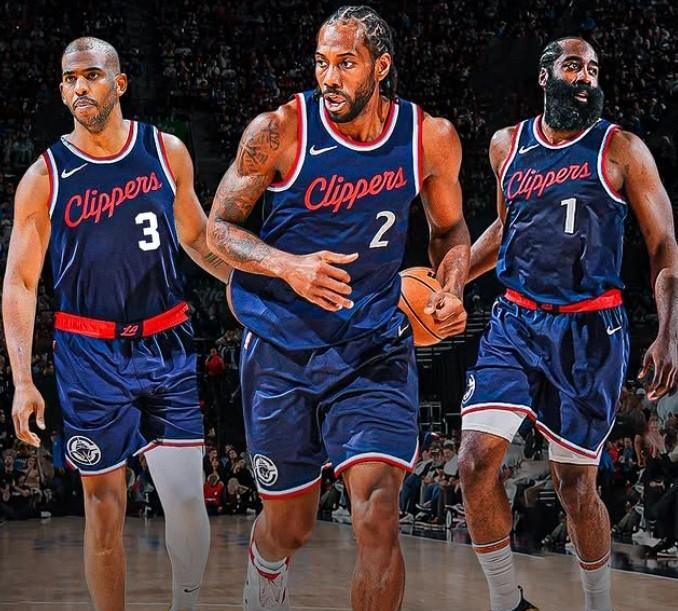 #快船# 【就在今天！8 月 26 日 NBA 传来多则快船队最新消息】
1、美