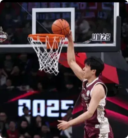 CBA北区全明星4大球星发挥对比，MVP给邹雨宸？

1、北京曾凡博，只给15分