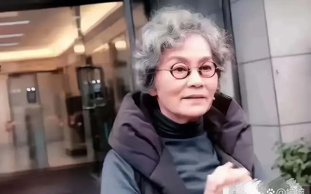 曾经倾国倾城，国色天香，的大美女，演技精湛的老戏骨，现在老的都快认不出来了，看看