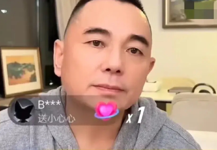 离婚19年，李湘最后的体面，不是前夫王岳伦给的，而是前前夫李厚霖给的。

李厚霖