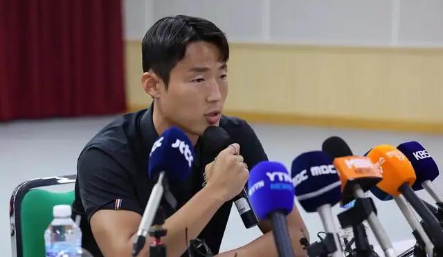 孙准浩全球禁赛驳回原因曝光，金敬道交易细节揭晓，郝伟或再执教
从 NBA 火箭队