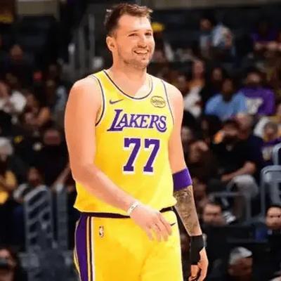 湖人遭遇大难题了！

东契奇复出砍下44分，不过里弗斯却低迷了，全场14中5，这