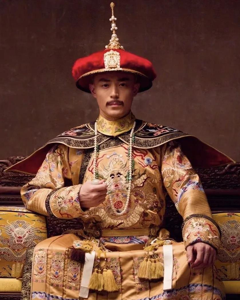 康熙活得太太太太长了，所以以“演戏”著称的八贤王都演不动了。
因为你的任何性格表