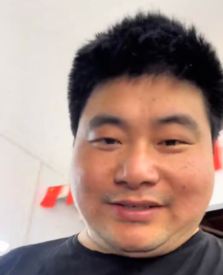 公里数跑的最少的车。
这绝对是我保养过，甚至是我见过跑的公里数最少的车。你没有