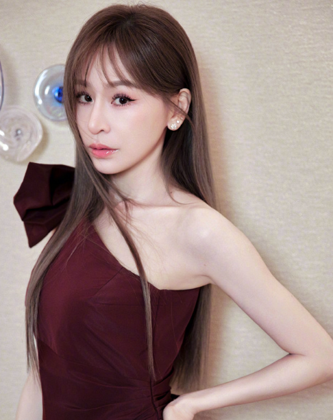 王心凌的今日份美照，这感觉也是没谁了，超不错的！