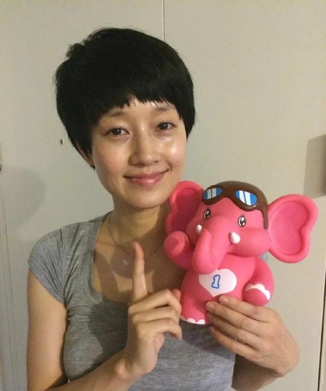 素颜的马伊琍好憔悴，化完妆年轻十几岁。#马伊琍#