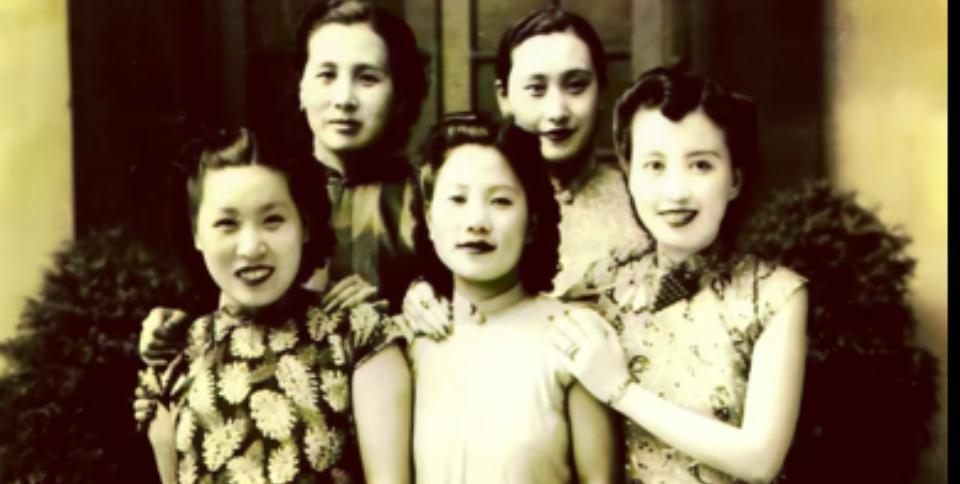 抗日战争时期，杜聿明率部经过湖南湘潭时，戴笠专门来见他。在闲谈一阵后，戴笠告诉他
