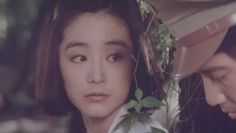 琼瑶早年贫贱夫妻主题爱情片《彩霞满天》：女主为帮哥哥还20万赌债，每天弹琴9小时，累得只想睡觉