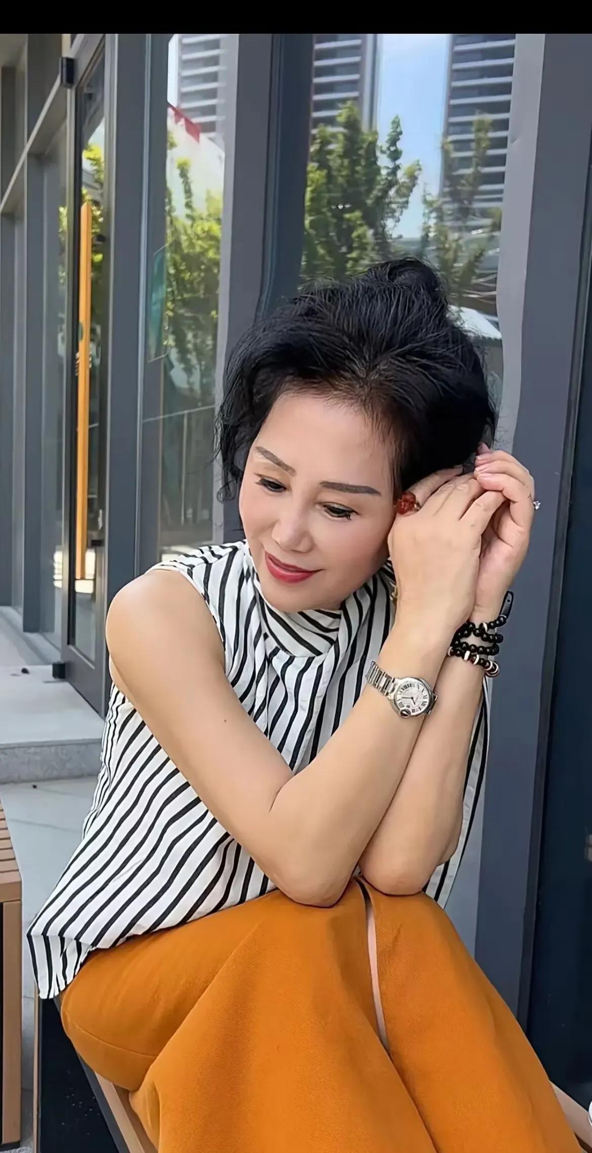 借钱借出的是钱
看清的是人
有些人
一借钱你就能看清了
借之前满口感激
借之后无