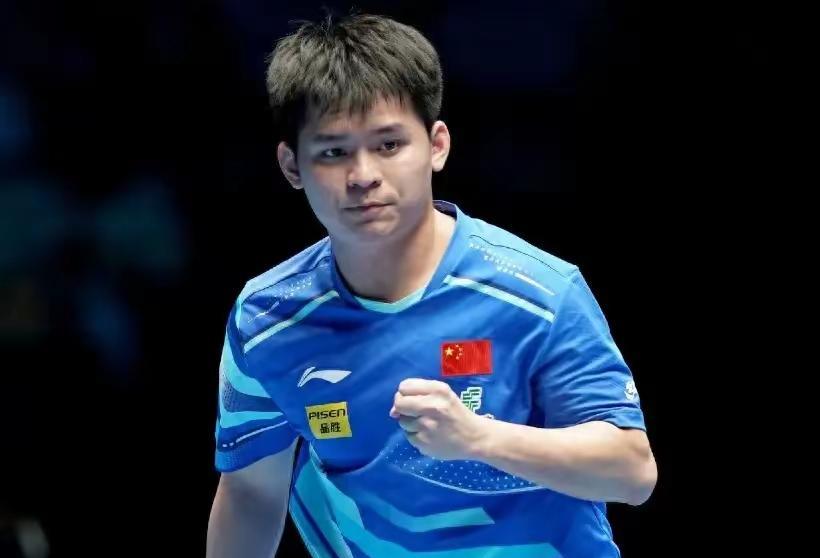 林诗栋3-0陈垣宇，同是队友看到差距。
今天陈垣宇上场发挥特别好，看不出谁是上风